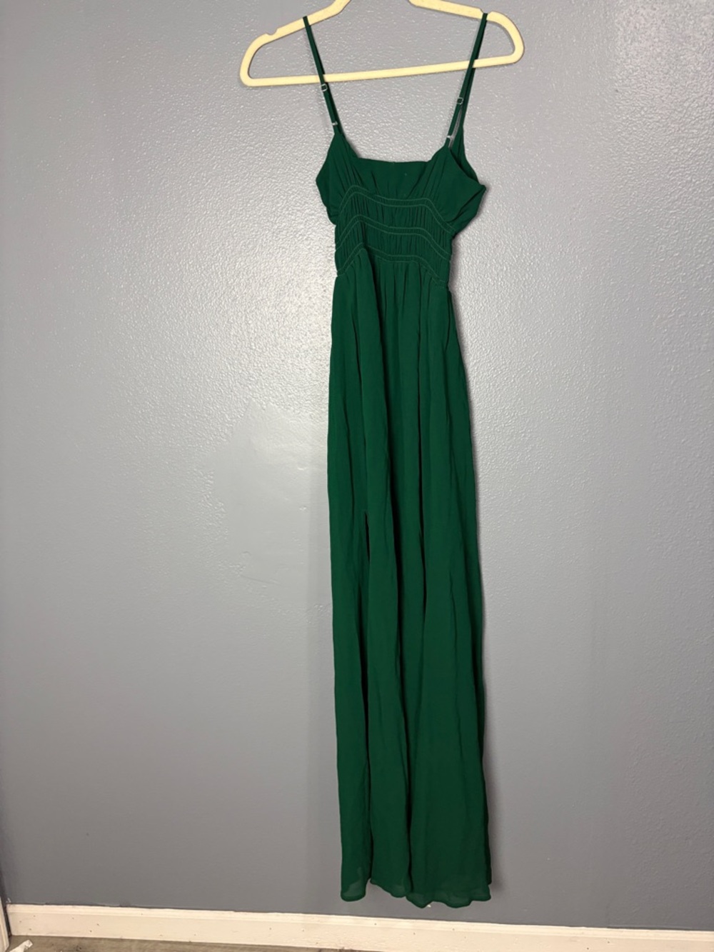 Reformation Tudor dress Elegant Green Maxi Dress with Spaghetti Straps - Picture 3 of 5